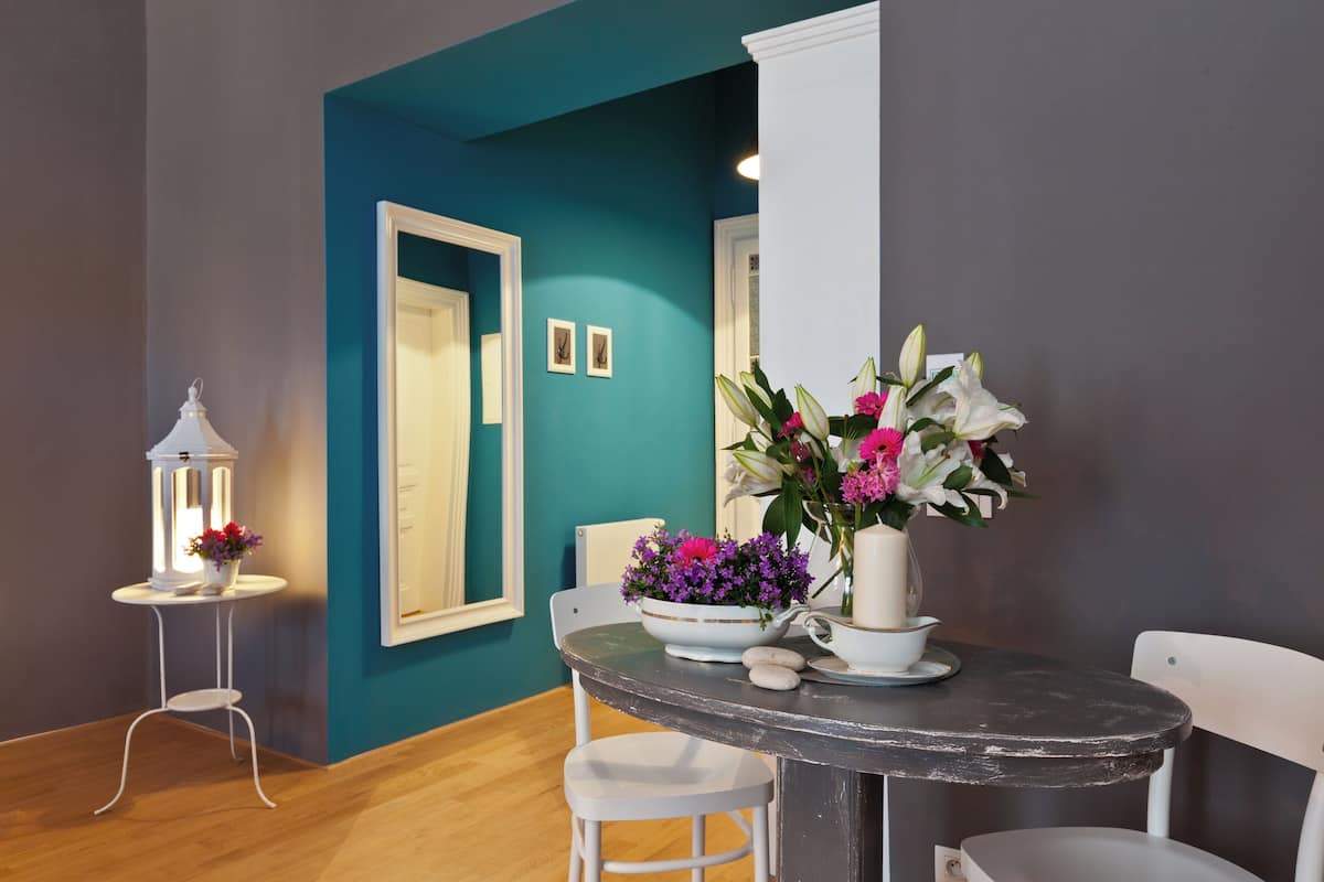 Superior Studio, 2 Bedrooms (Family 4 Adults) | 1 bedroom, hypo-allergenic bedding, blackout drapes, iron/ironing board