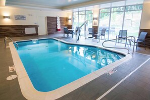 Indoor pool - Fairfield Inn & Suites Cambridge (Cambridge)