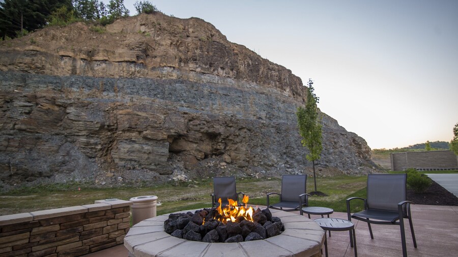 Fairfield Inn & Suites Cambridge