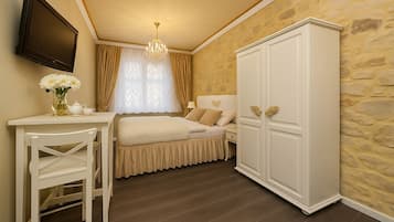 Literie hypoallergénique, coffres-forts dans les chambres