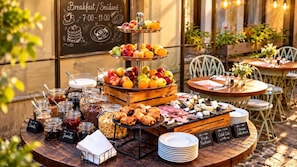 Daily cooked-to-order breakfast for a fee - Caroline Old Town Square Hotel (Prague)