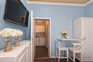 Deluxe Studio (2 Adults) | Private kitchen | Mini-fridge, coffee/tea maker, electric kettle - Cathedral Prague Apartments (Prague)