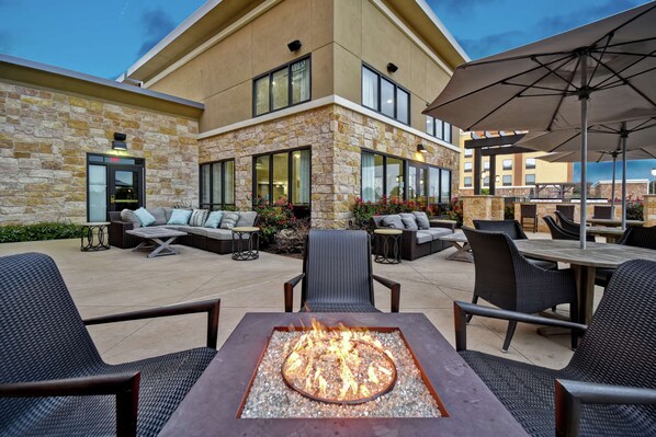 Terrace/patio - Homewood Suites by Hilton Dallas Arlington South (Arlington)