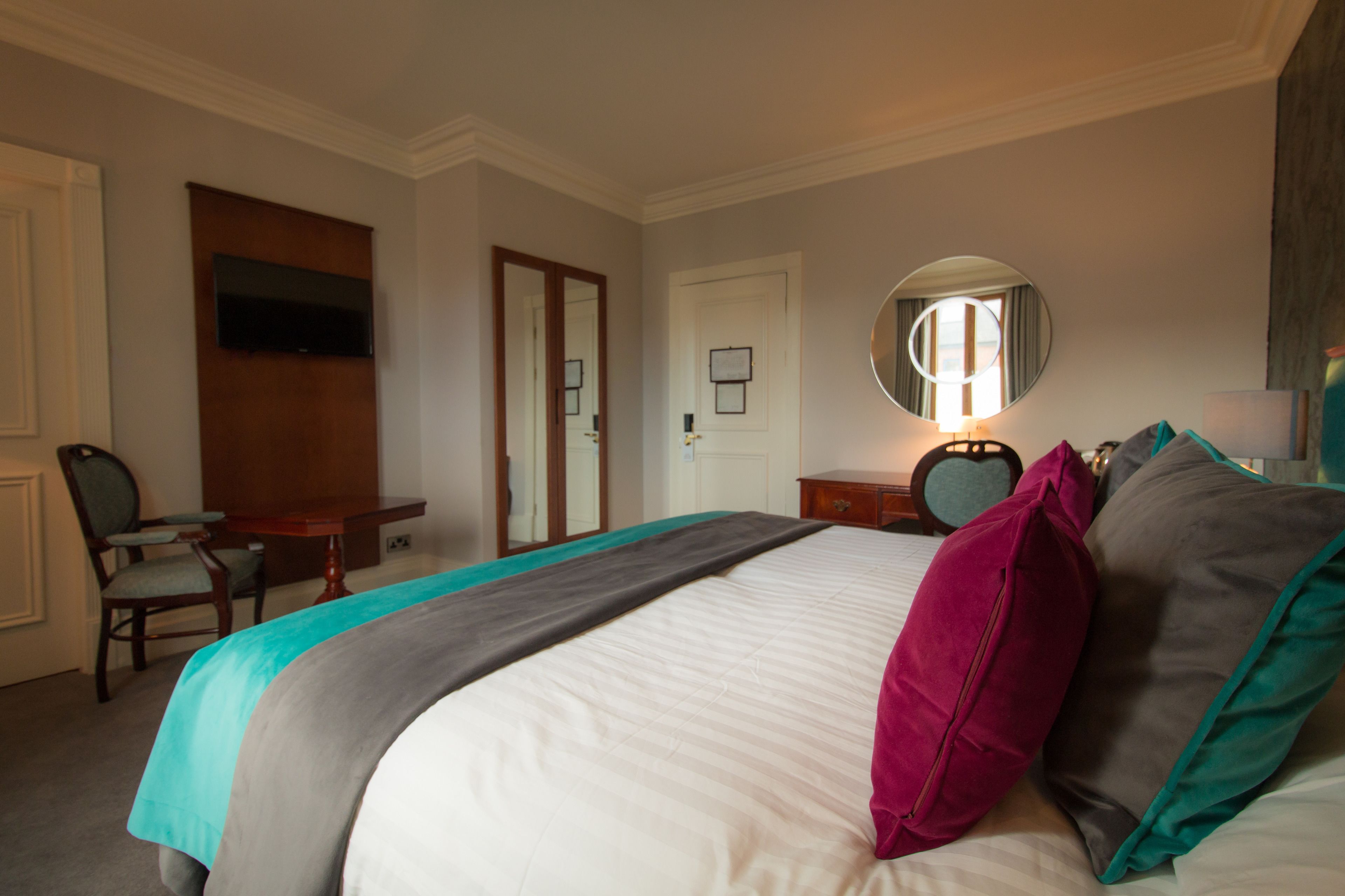 desk, iron/ironing board, free wifi, bed sheets