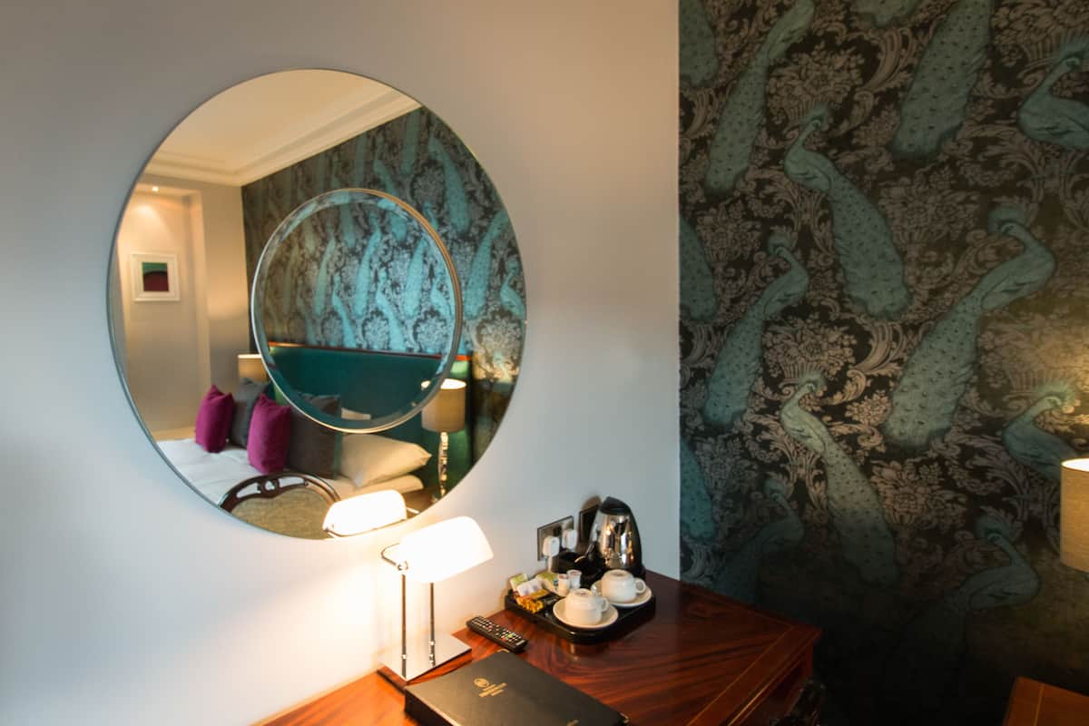 desk, iron/ironing board, free wifi, bed sheets