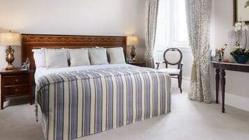 Deluxe Room | Desk, iron/ironing board, free WiFi, bed sheets