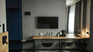 Doppia Superior | Area soggiorno | TV a schermo piatto 40 pollici con canali via cavo, TV