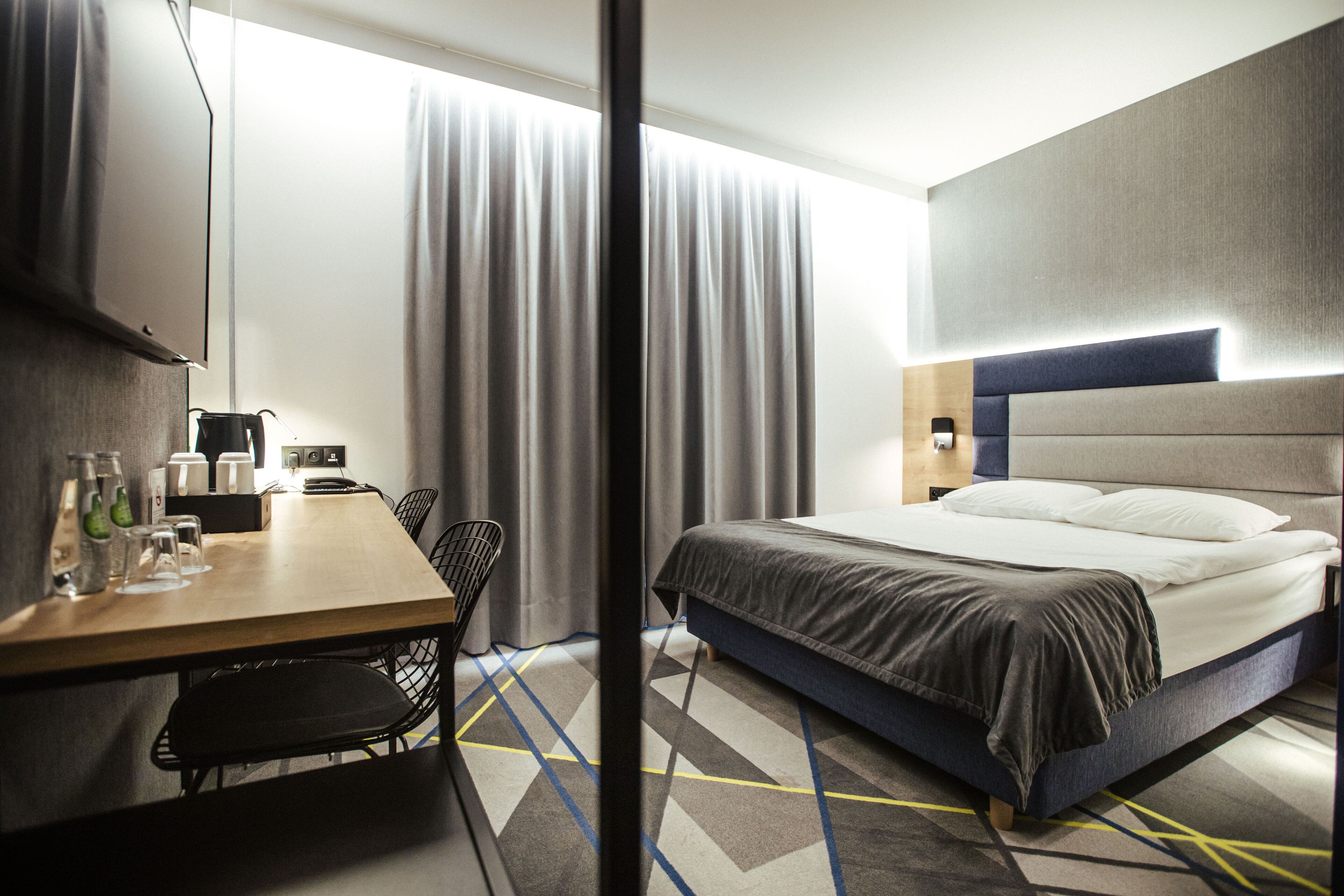 Photo - Air Hotel