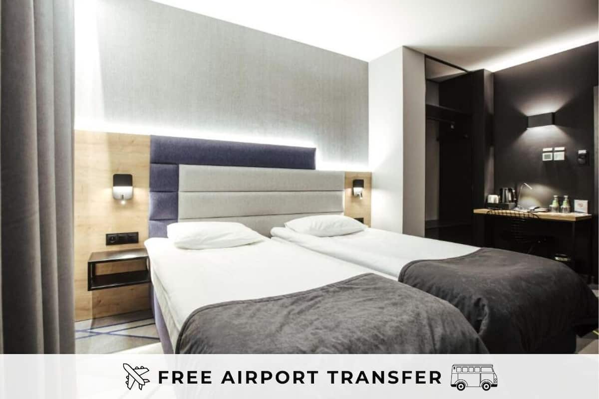 Superior Twin Room | In-room safe, desk, soundproofing, iron/ironing board (on request)