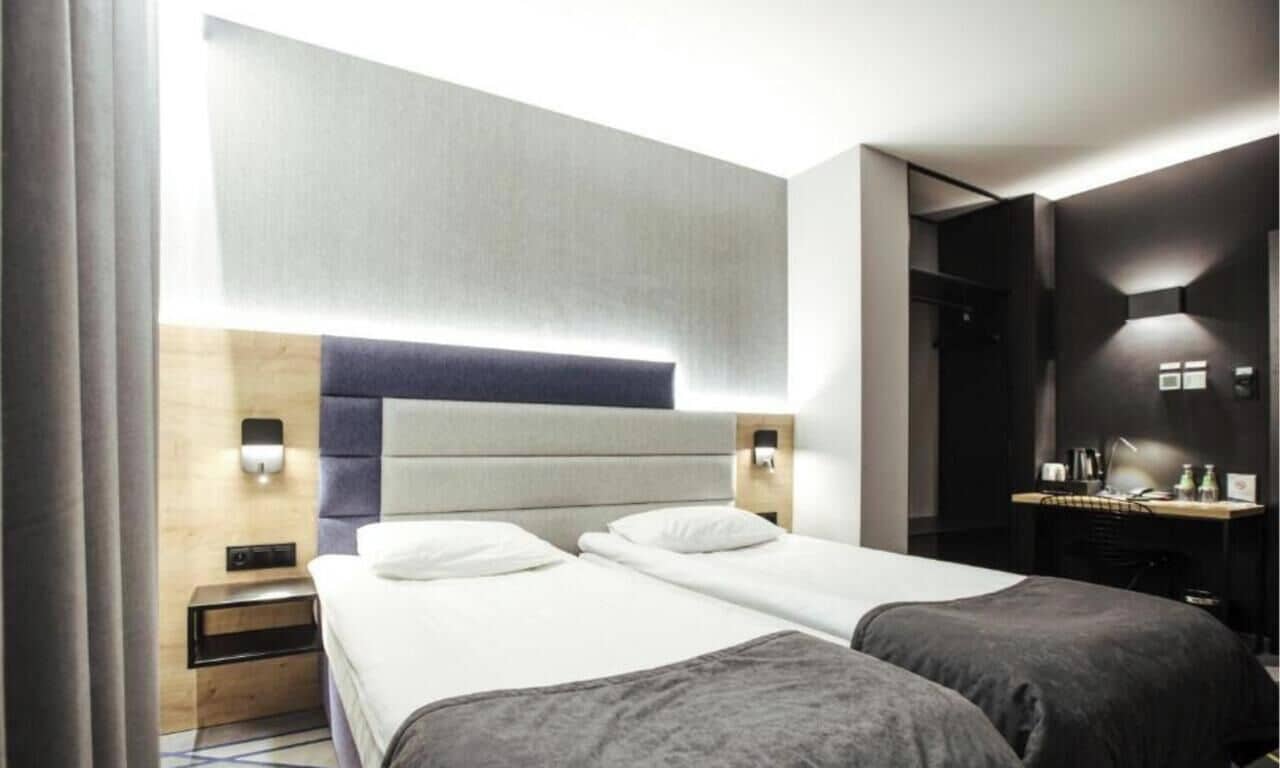 Chambre Supérieure avec lits jumeaux | Coffres-forts dans les chambres, bureau, chambres insonorisées