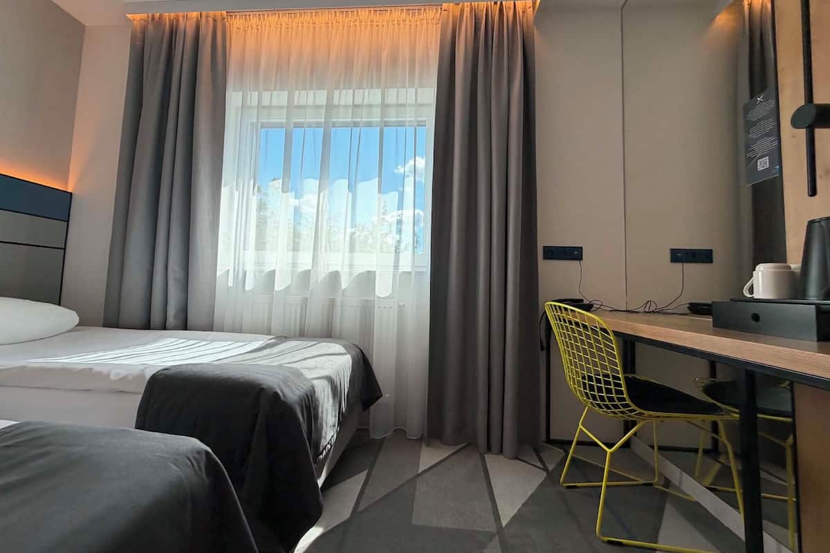 Twin Room | In-room safe, desk, soundproofing, iron/ironing board (on request)