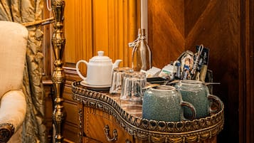 The Alamo Suite | ๊ฐ๊ฐ ๋ค๋ฅธ ์คํ์ผ์ ์ธํ
๋ฆฌ์ด, ๊ฐ๊ฐ ๋ค๋ฅด๊ฒ ๊ฐ๊ตฌ ๋น์น, ๋ค๋ฆฌ๋ฏธ/๋ค๋ฆฌ๋ฏธํ, ๋ฌด๋ฃ WiFi