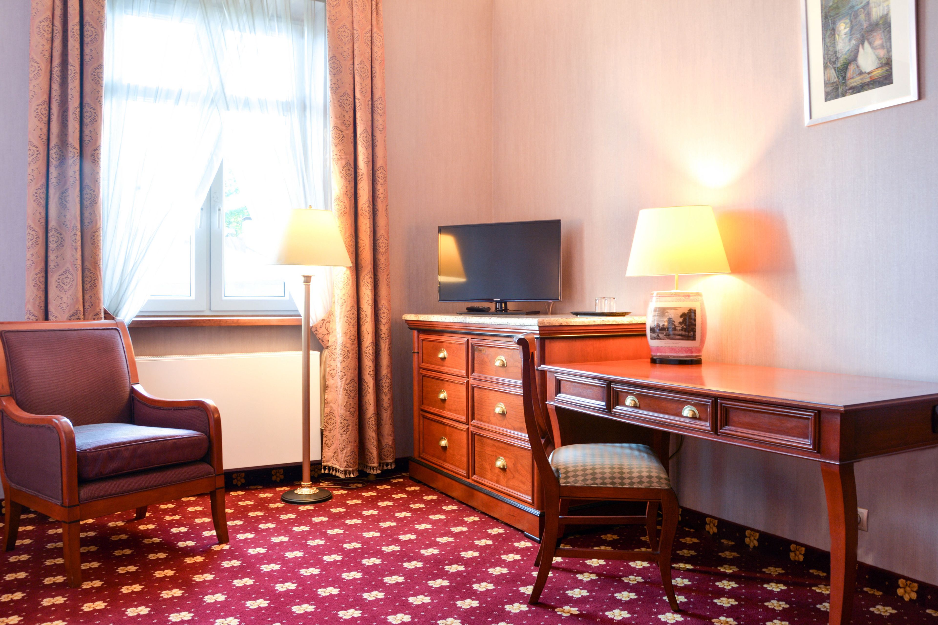 single room | room amenity