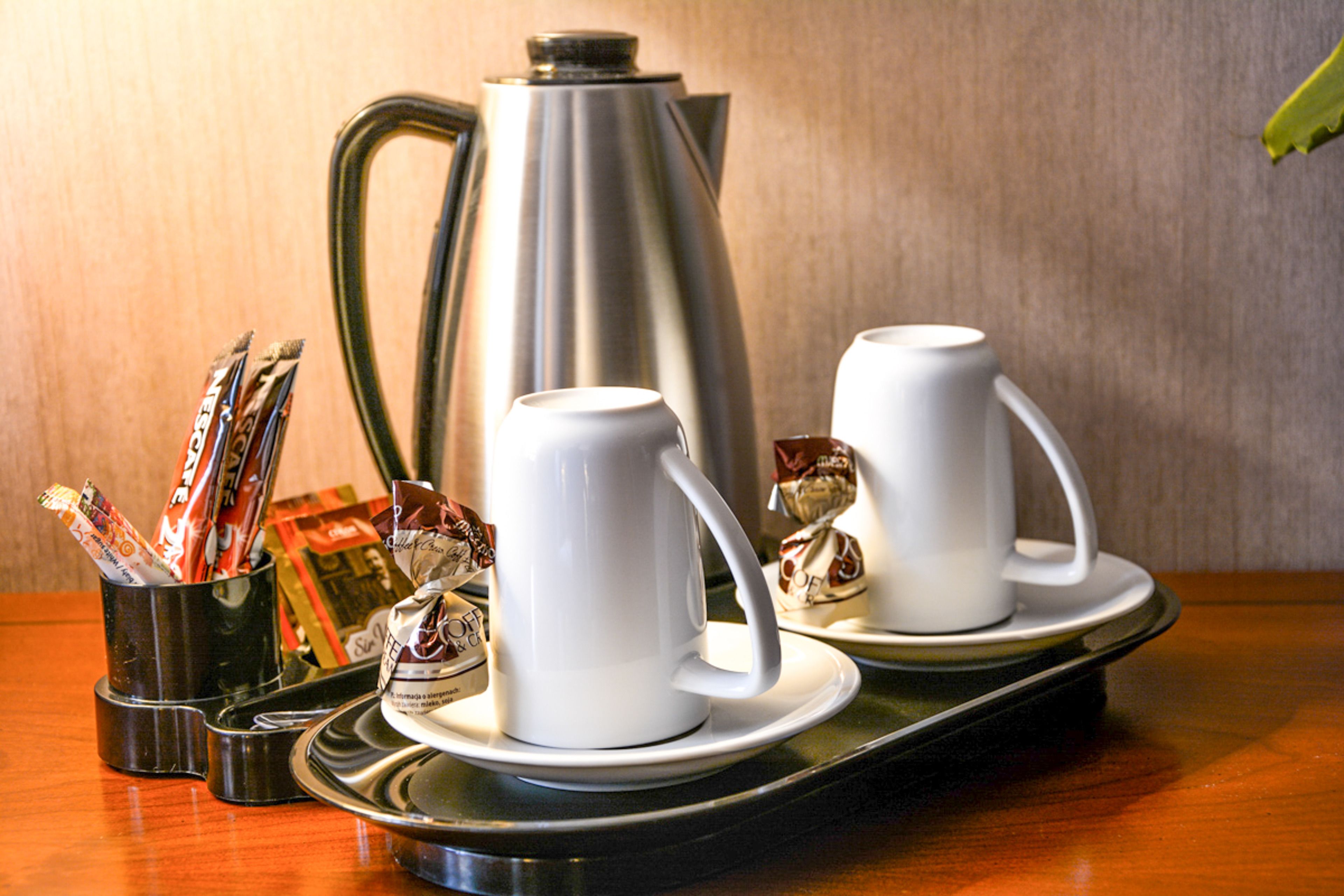 single room | coffee and/or coffee maker