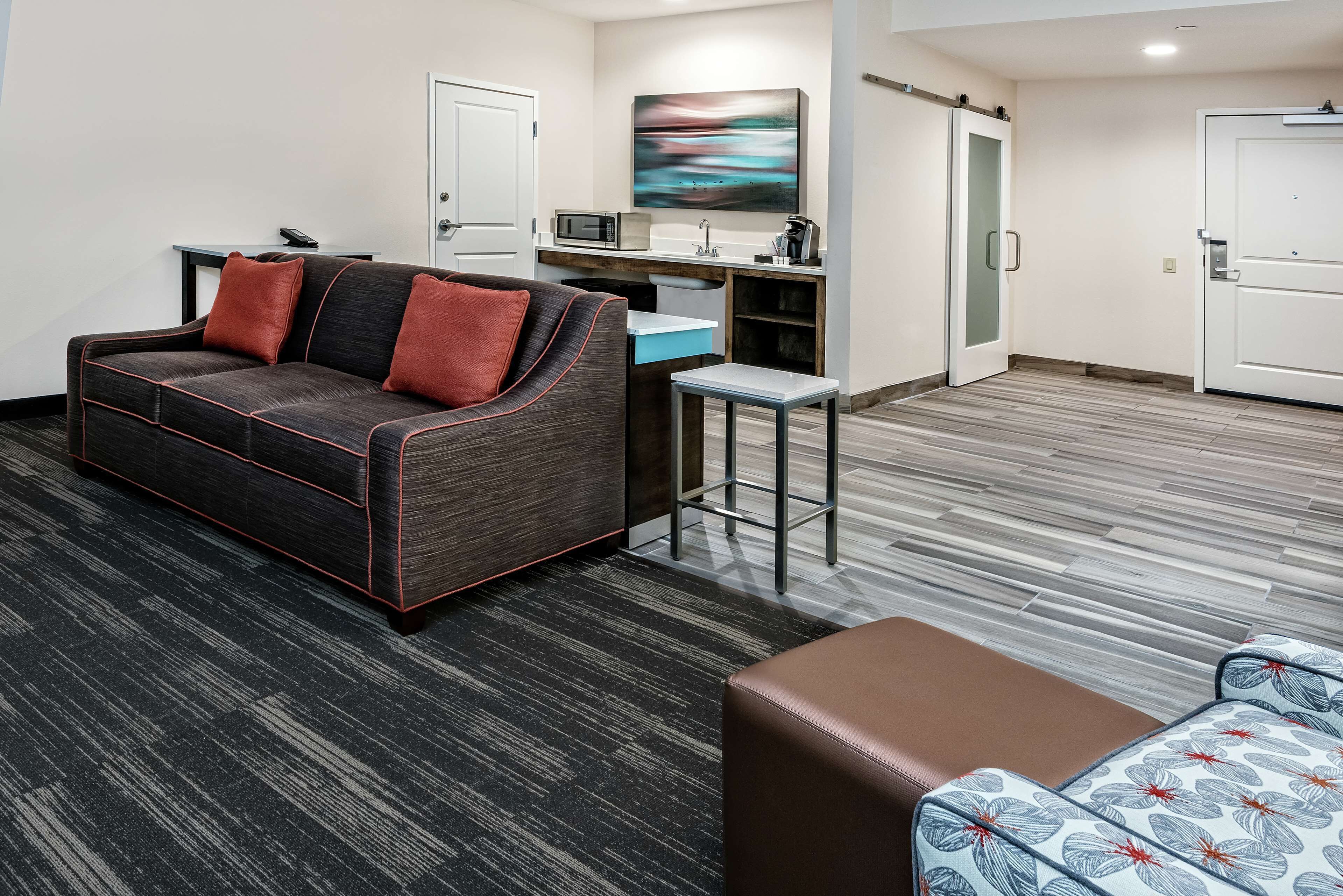 hypo-allergenic bedding, in-room safe, blackout curtains, free wifi