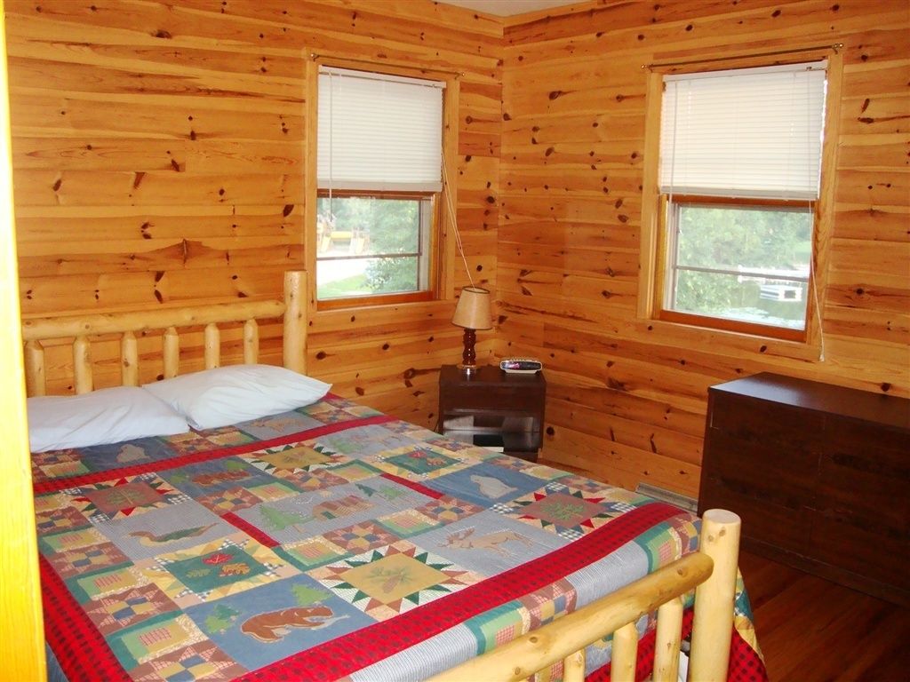 Cabin, 2 Bedrooms (White Spruce)