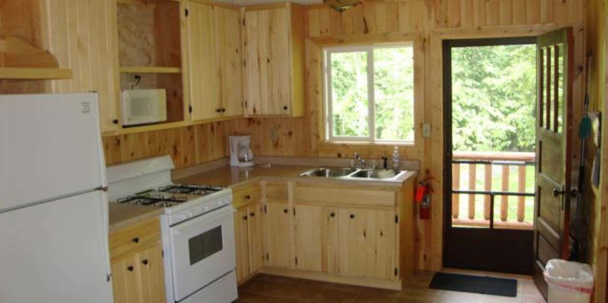Cabin, 3 Bedrooms (Cedar) | Private kitchen | Fridge, microwave, stovetop, coffee/tea maker