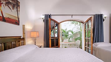 Lower Jungle House | Cofres nos quartos, Wi-Fi de cortesia, roupa de cama