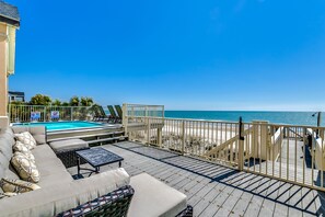 House, 6 Bedrooms | Terrace/patio