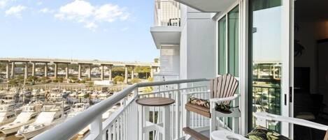 Condo, 2 Bedrooms | Property grounds