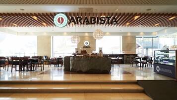 Café da manhã com buffet todos os dias (KRW 32000 por pessoa)