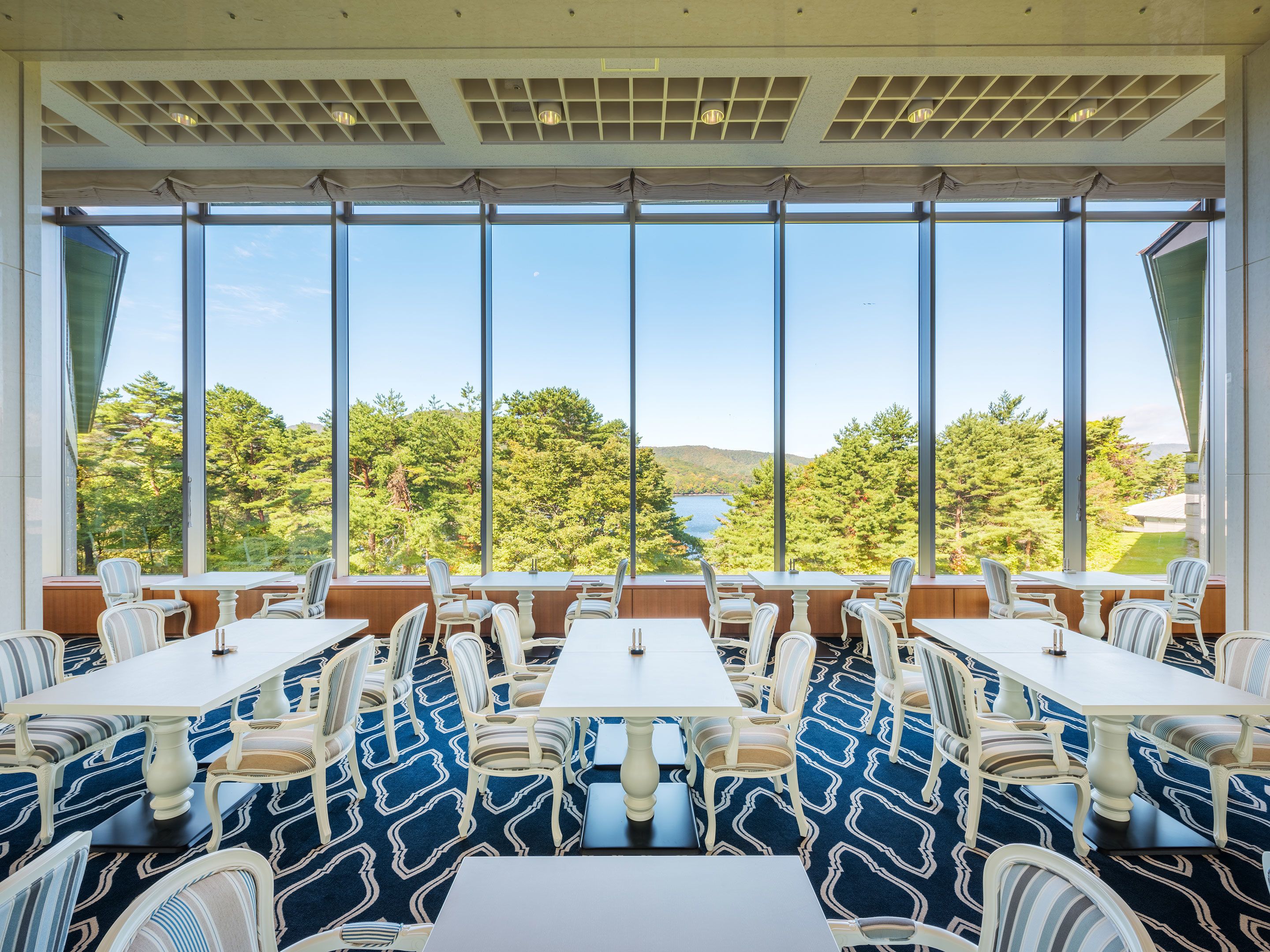 3 restaurants, breakfast, lunch, dinner served; japanese cuisine