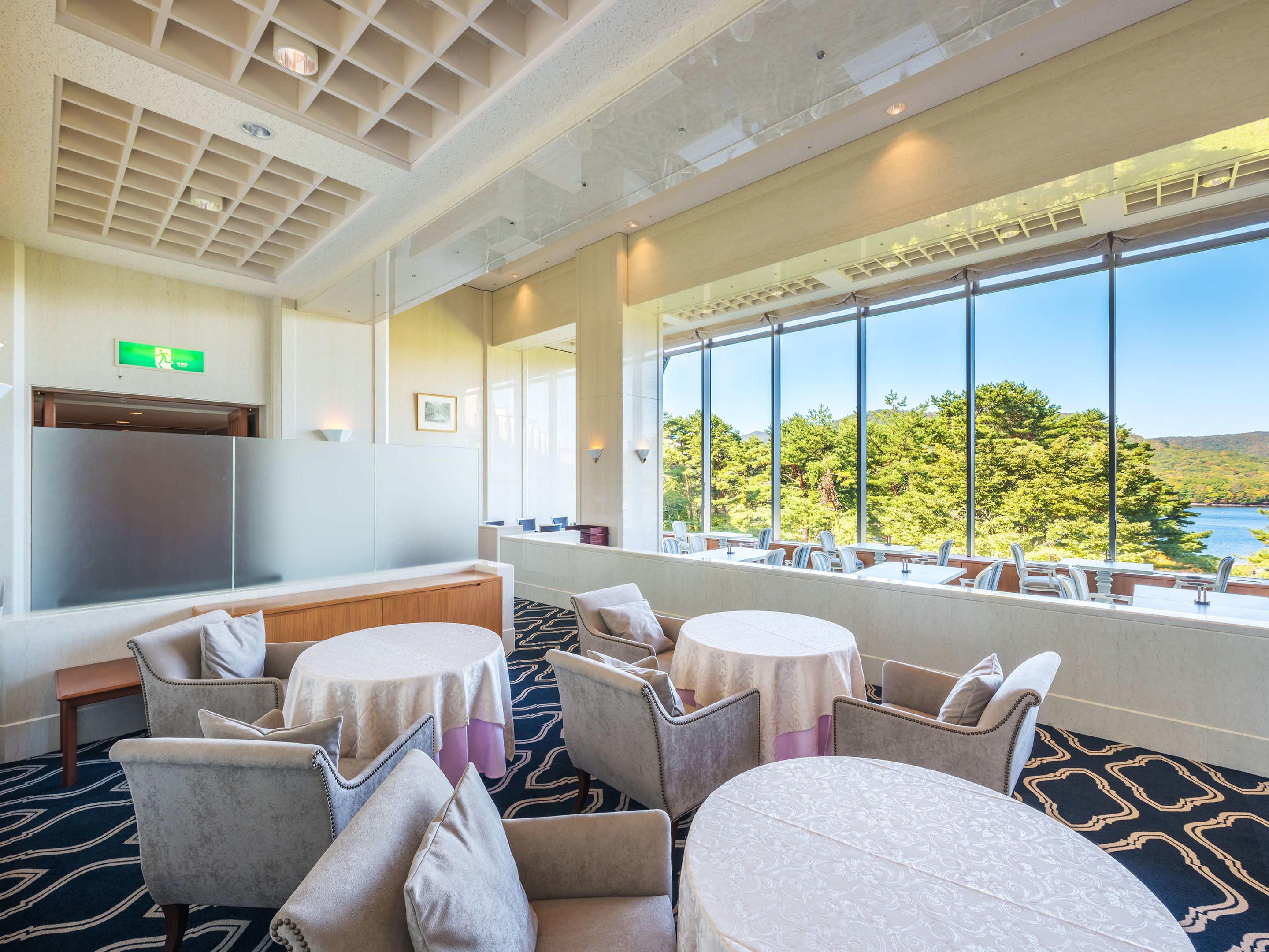 3 restaurants, breakfast, lunch, dinner served; japanese cuisine