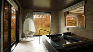 豪華雙床房 (with private hot spring, Non Smoking) | 客房景觀