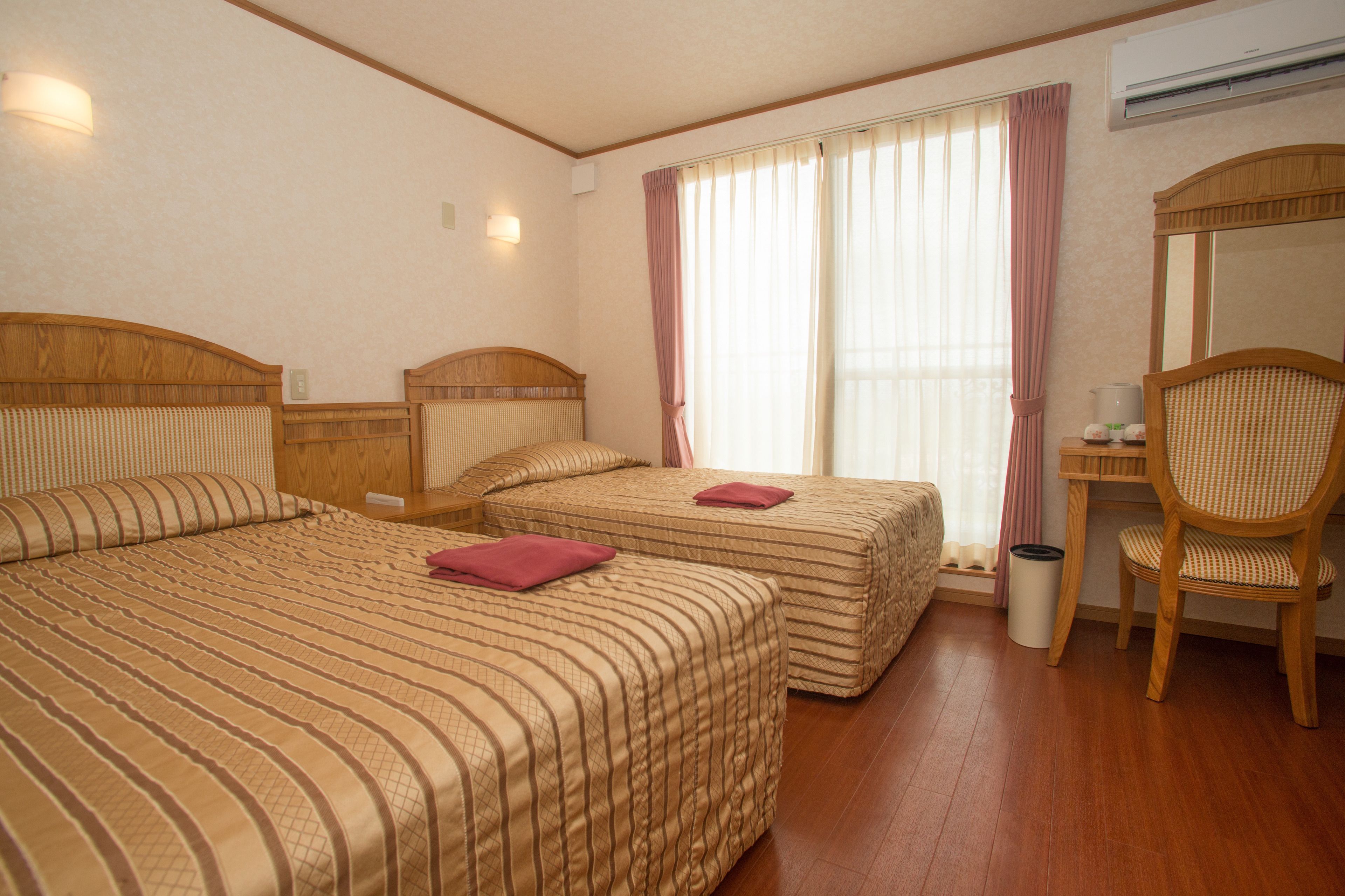 in-room safe, desk, free wifi, bed sheets