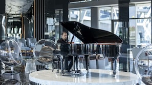 Área de estar no saguão