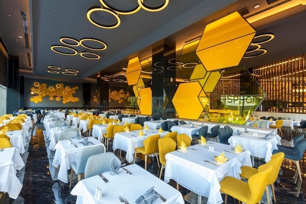 4 restaurants, breakfast served - Bosphorus Sorgun Hotel - All Inclusive (Manavgat)