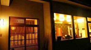 Exterior - Hakodateyama Guest House - Hostel (Hakodate)