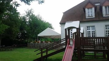 Außen-Kinderspielplatz