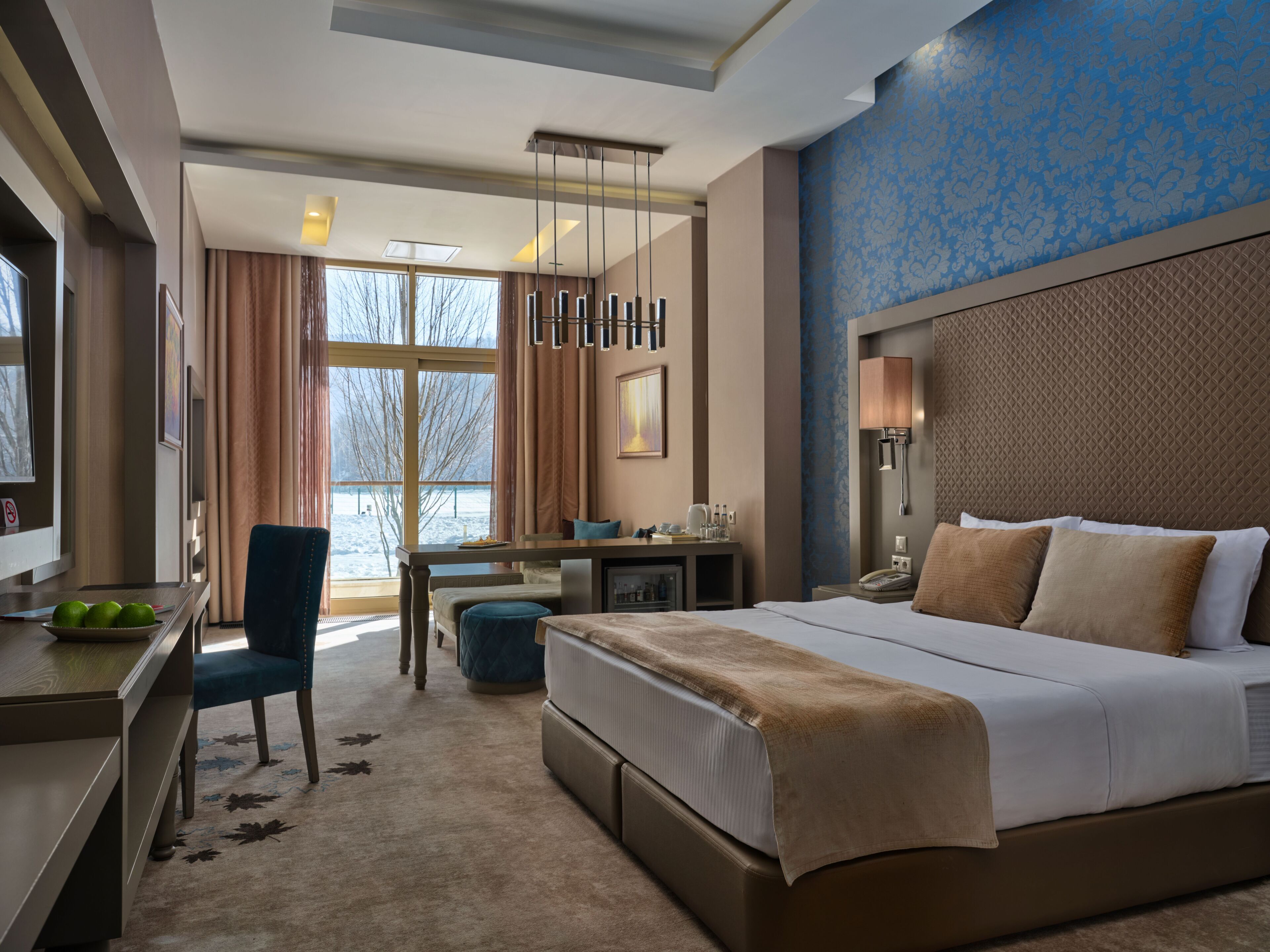 Superior tweepersoonskamer | Een minibar, een kluis op de kamer, individueel gedecoreerd