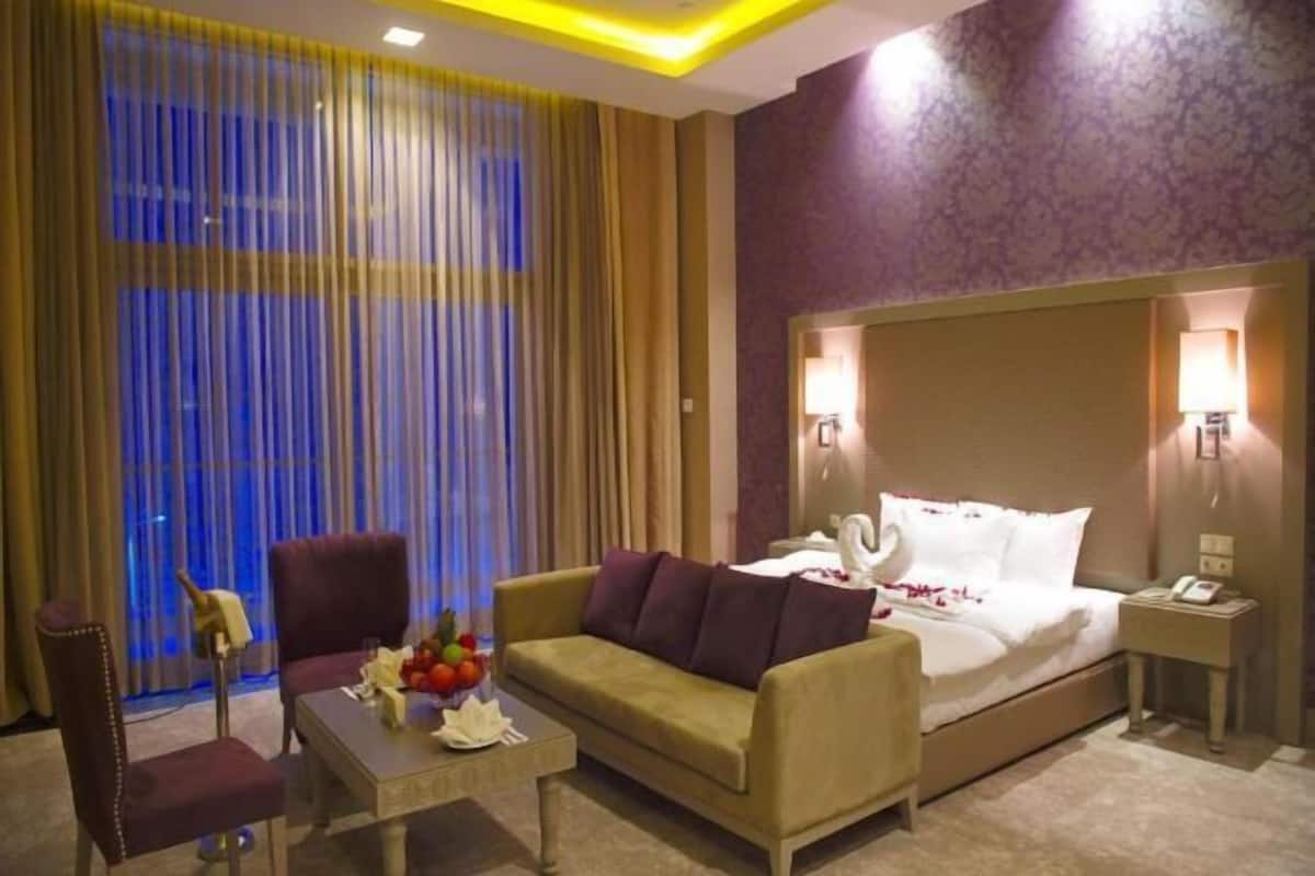 3 bedrooms, minibar, in-room safe, individually decorated