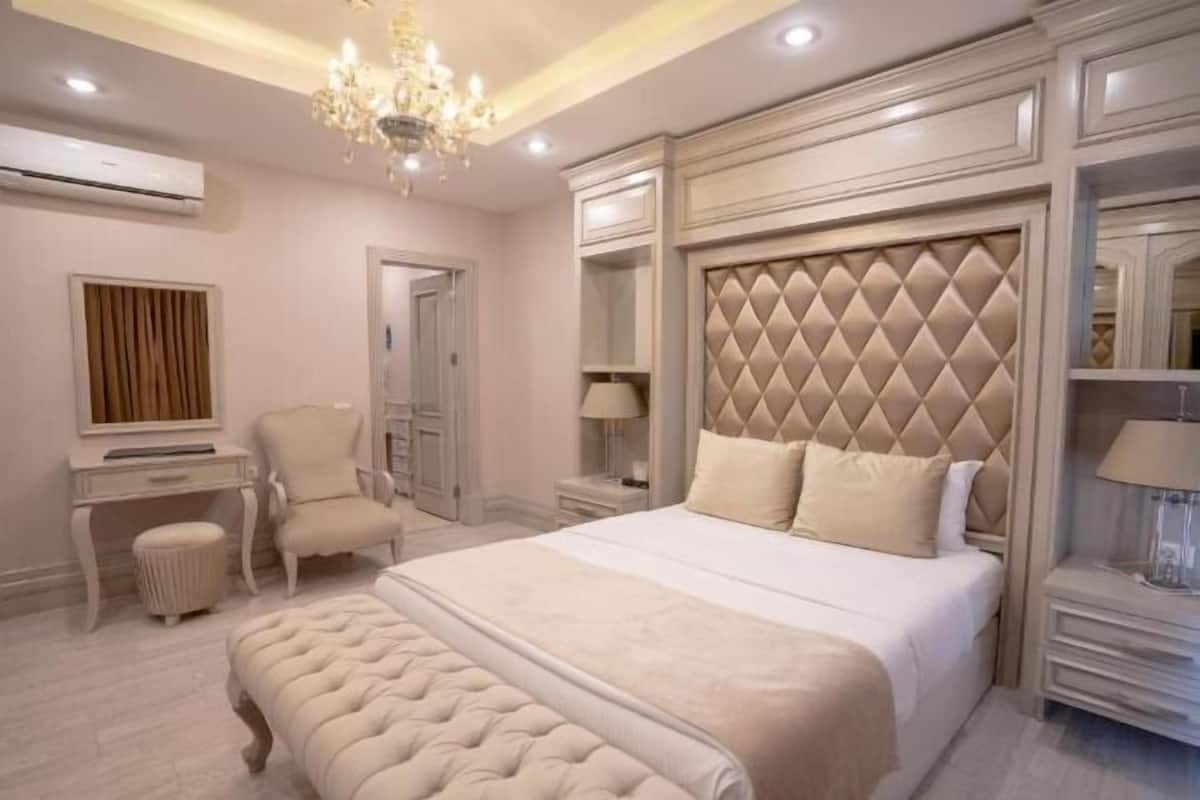 3 bedrooms, minibar, in-room safe, individually decorated
