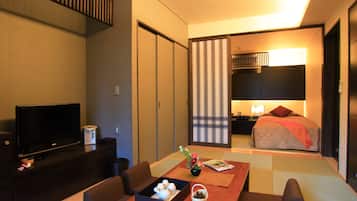 新館和洋室 禁煙 | セーフティボックス (室内)、デスク、WiFi (無料)、ベッドシーツ