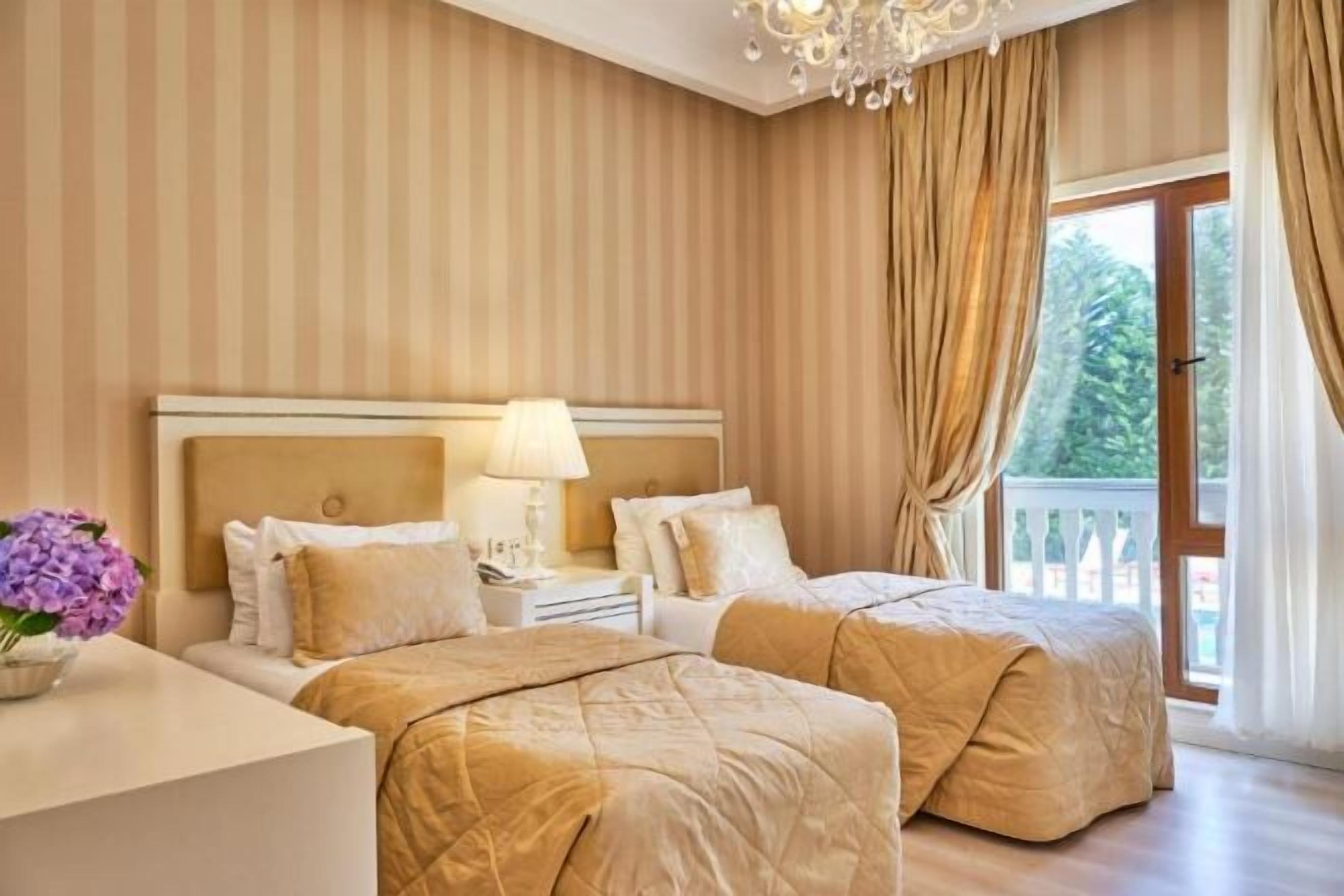 Minibar, in-room safe, soundproofing, iron/ironing board