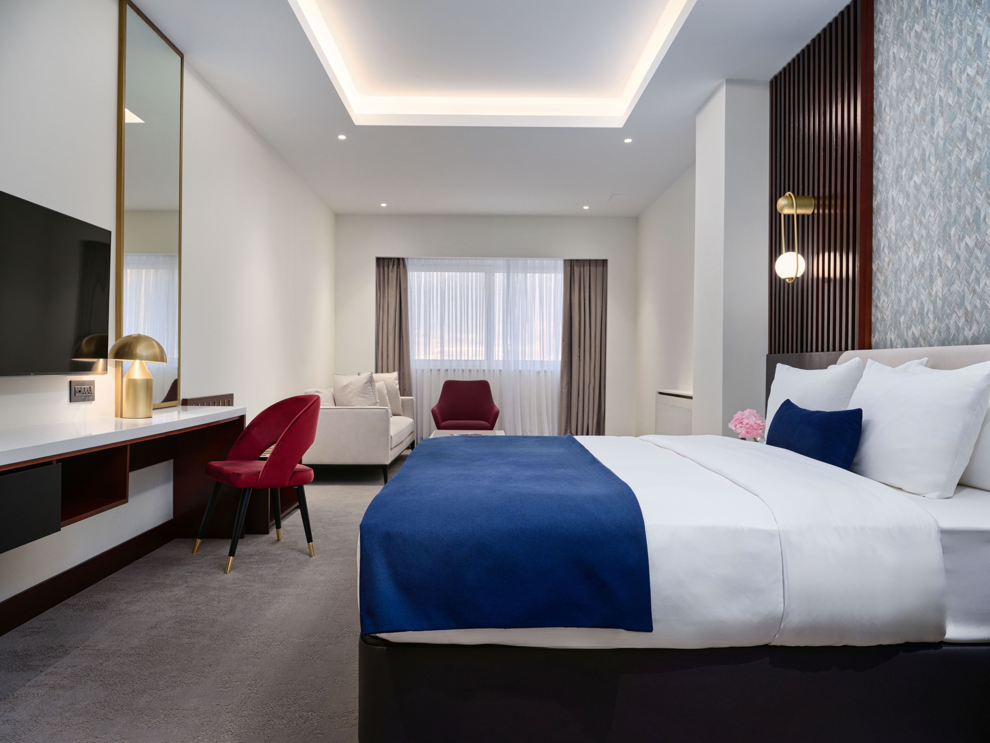 行政套房 | 迷你吧、客房內保險箱、隔音、熨斗/熨衣板