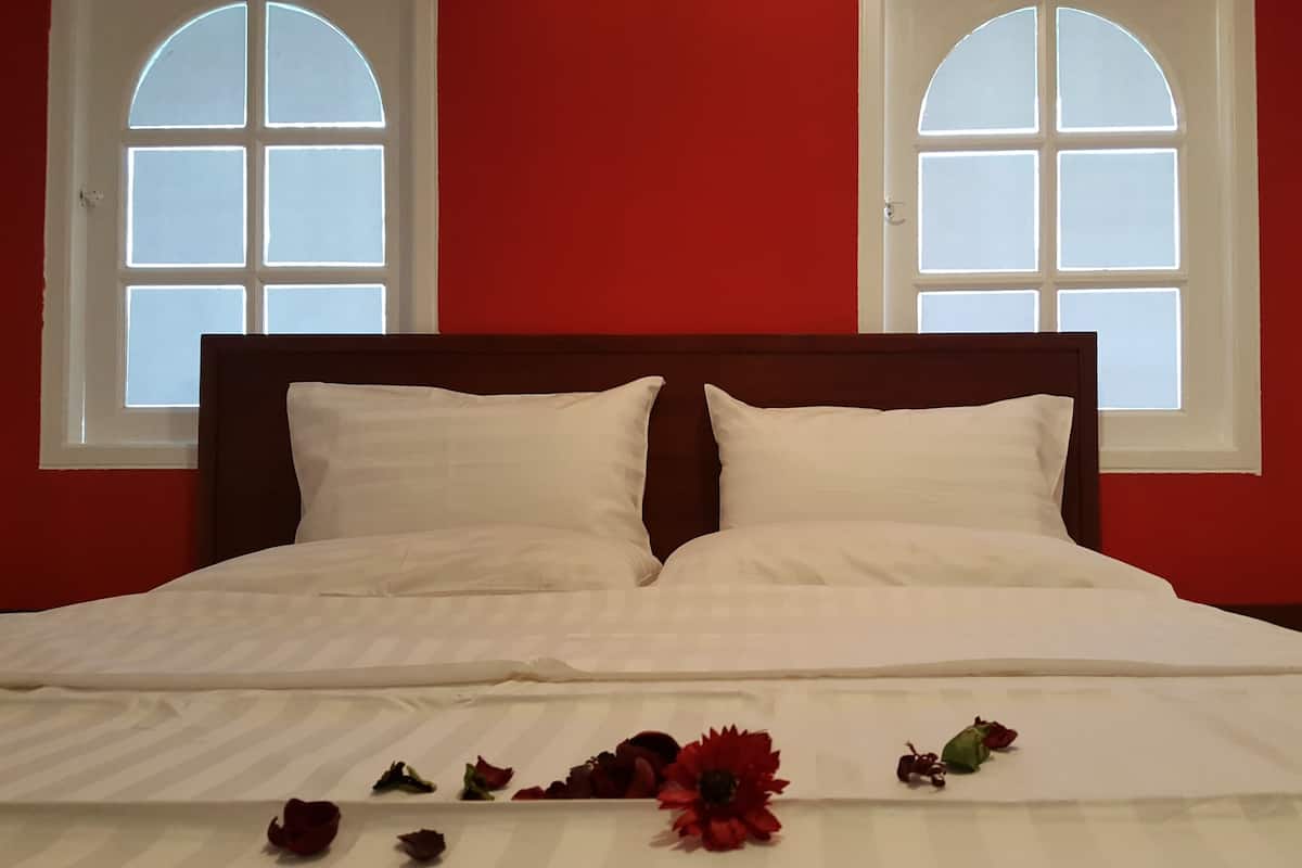 Double Room, 1 King Bed