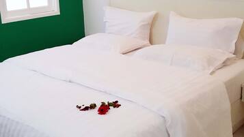 Double Room, 1 King Bed | Frette Italian sheets, individually decorated, individually furnished