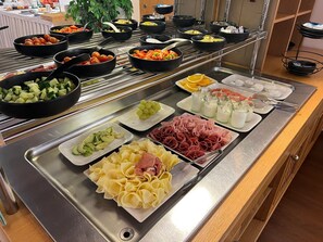 Free buffet breakfast  - Hotel Trinity (Olomouc)