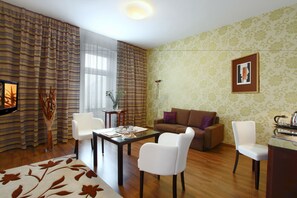 Suite | Sala d'estar | Televisor de pantalla plana 