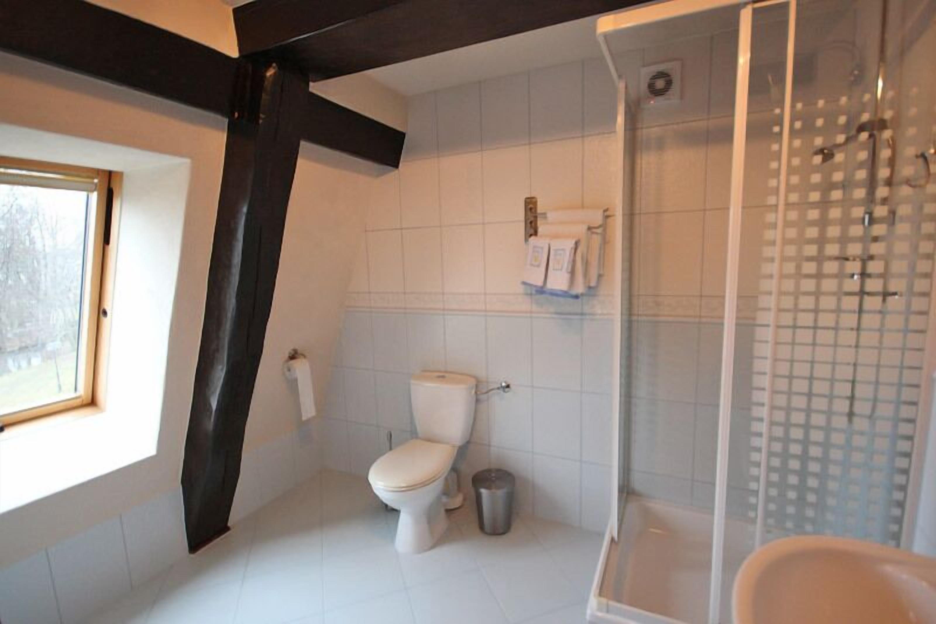 double or twin room, river view | bathroom | hair dryer, towels