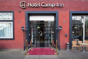 Property entrance - Camp Inn Hotel Amsterdam (Amsterdam)