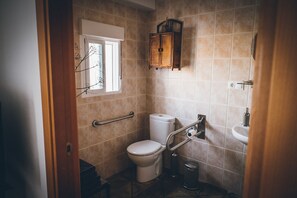 Romantic Double Room, Sea View (El Mediterraneo) | Bathroom