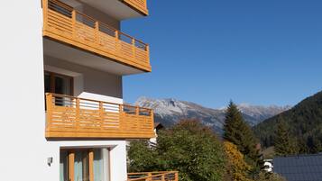 Estudio, cocineta, vista a la montaña (Self Catered) | Exterior