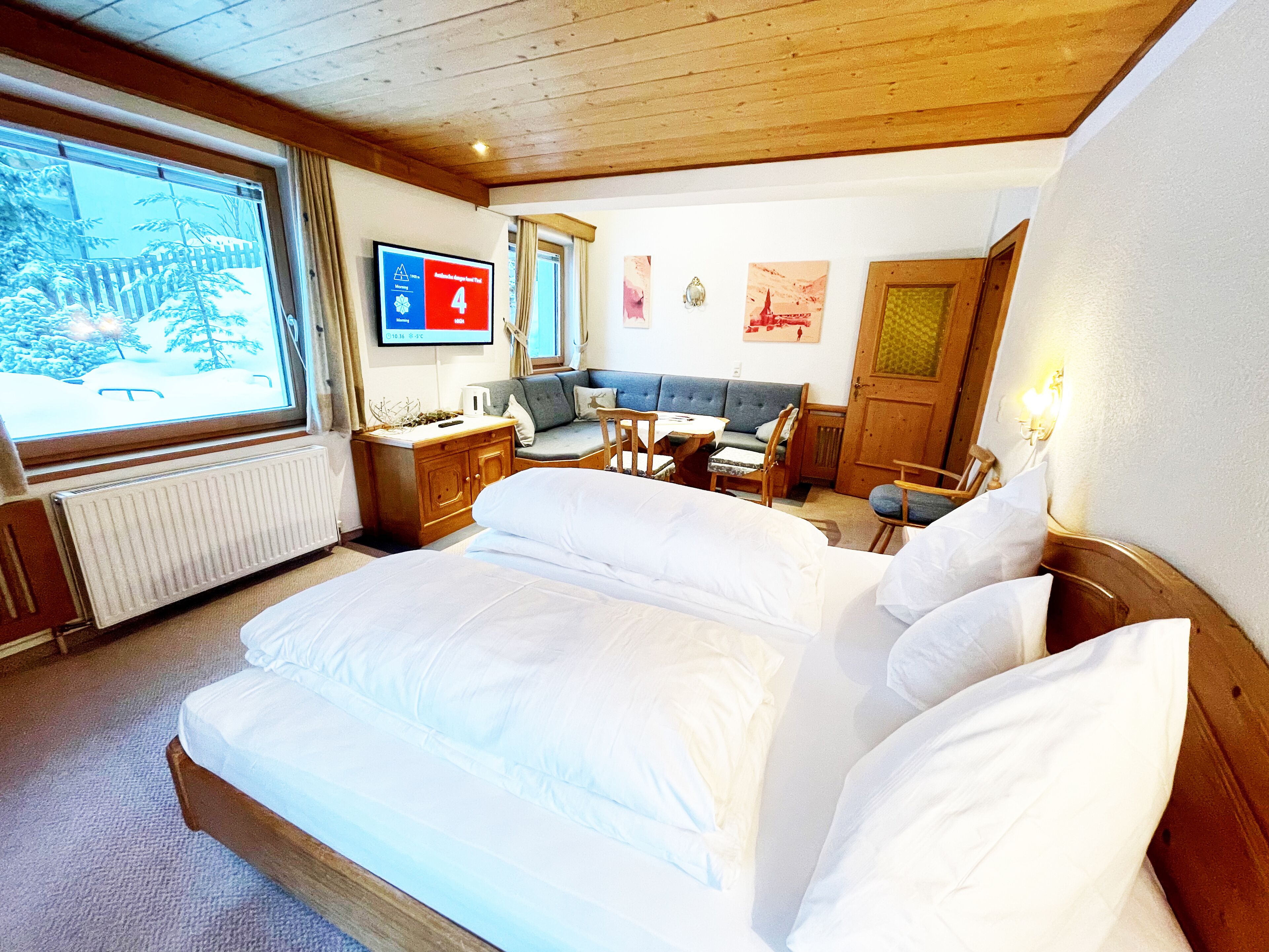 Egyptian cotton sheets, premium bedding, down comforters, in-room safe