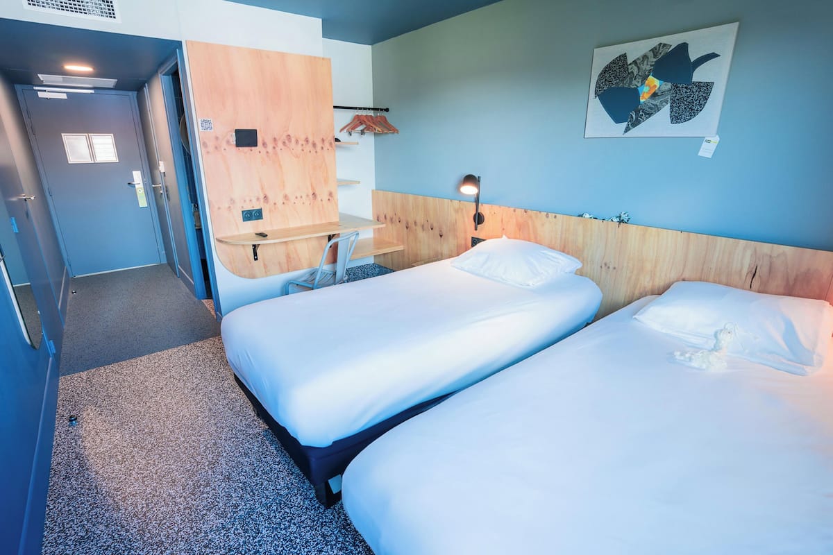 Room, 2 Single Beds (Pop) | Desk, blackout curtains, free cots/infant beds, free WiFi