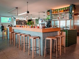 Bar (en el alojamiento)